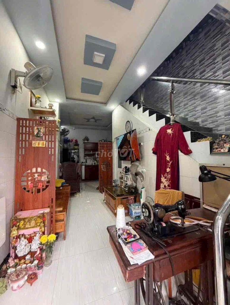 BÁN NHÀ 1 TRỆT 1 LẦU HẺM TRƯNG NỮ VƯƠNG, PHƯỜNG LONG CHÂU, VĨNH LONG