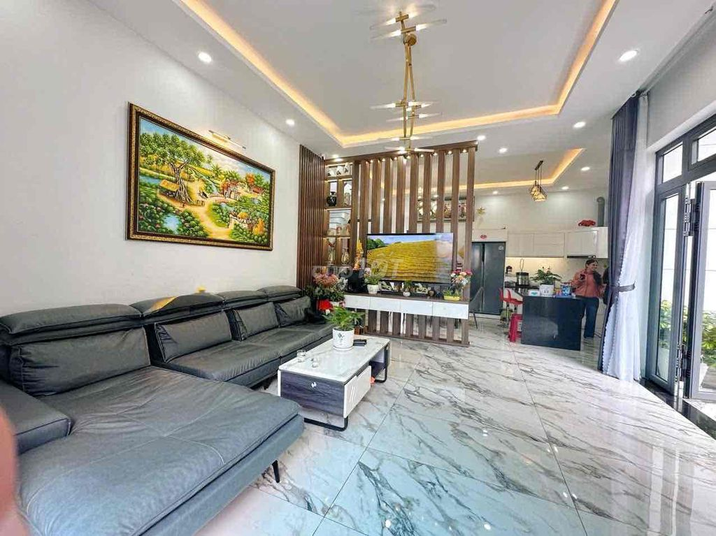 VILLA ĐẸP ĐÀ LẠT – XE HƠI TỚI TẬN NHÀ – 5 PHÒNG NGỦ – SỔ HỒNG RIÊNG - Ảnh 1