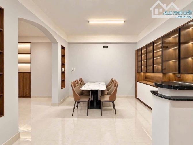 NHÀ PHỐ LUXURY HIỆN ĐẠI NẰM NGAY KHU TRUNG TÂM Q3 - ĐƯỜNG TRẦN QUANG DIỆU CHỈ 5,35TỶ/75M2 - Ảnh 7