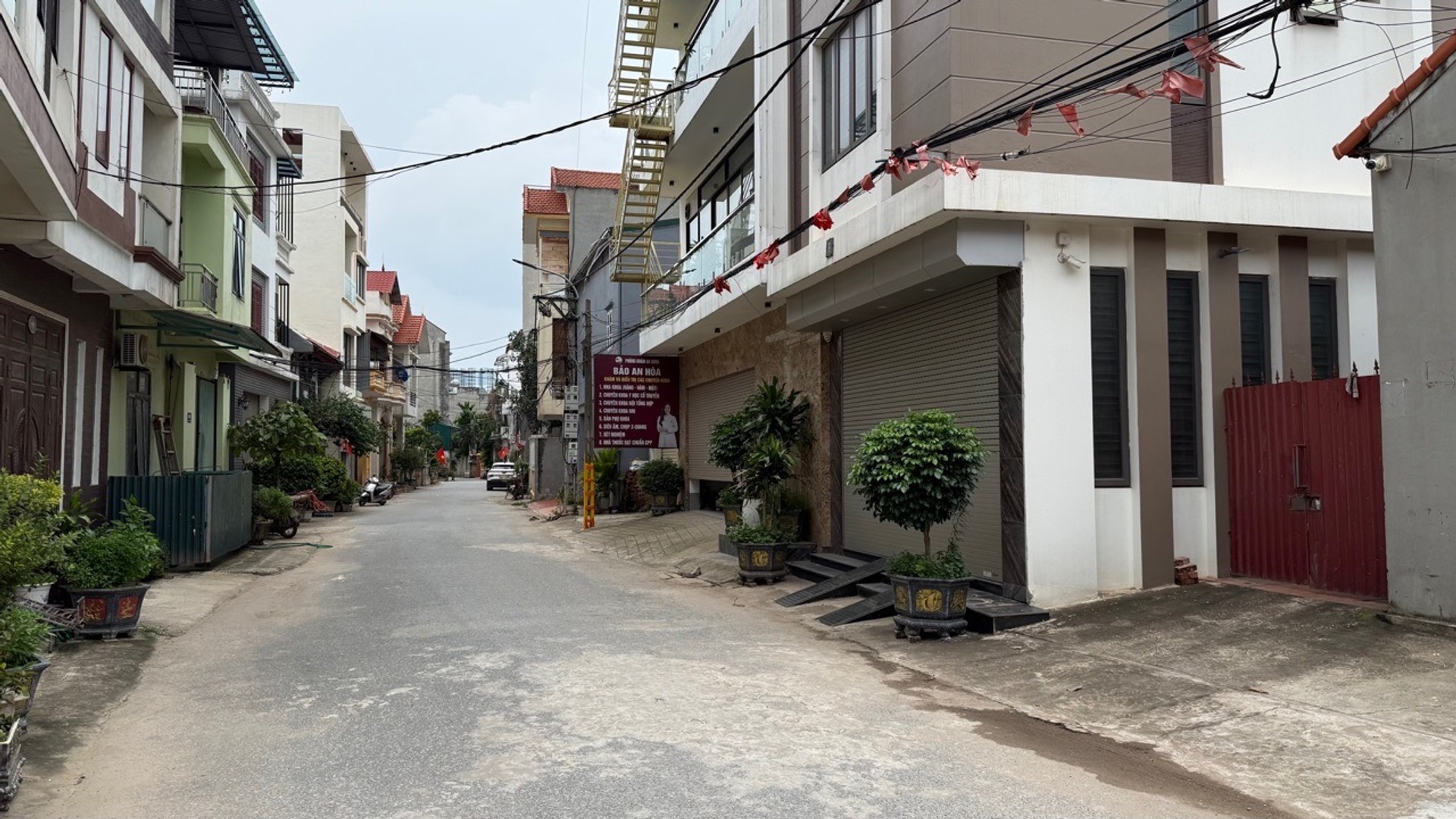 HÀNG HIẾM ,PHỤNG CÔNG- VĂN GIANG, LÔ GÓC -NỞ HẬU NHẸ- TIỀN 7M, NHỈNH 3 ĐỒNG.
