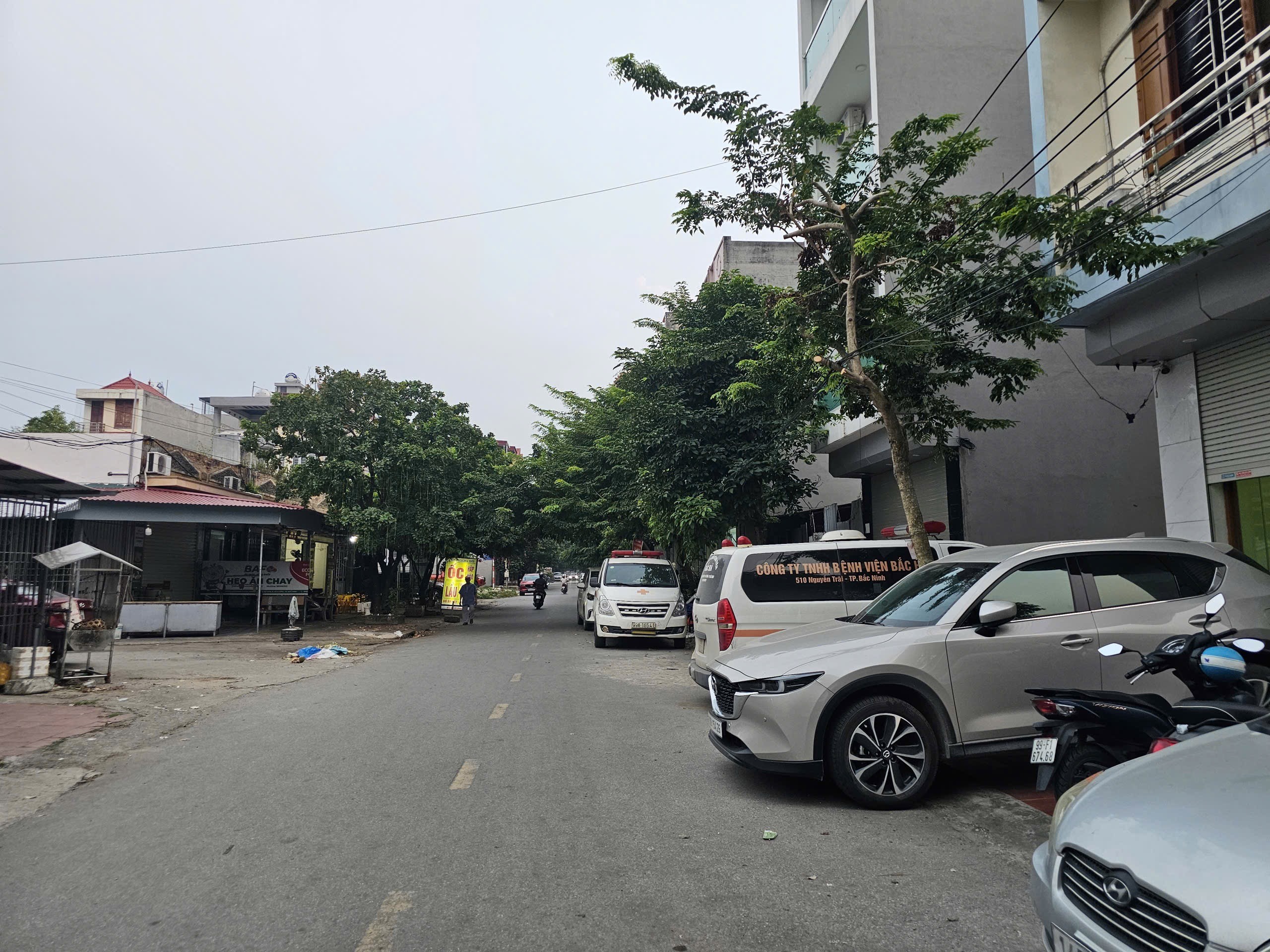 Bán đất lô góc nhìn chợ bồ sơn mặt đường hồ đắc di. Kinh doanh tốt. Diện tích 92m mặt tiền 10m hướng đông bắc & tây bắc. Phường võ cường thành phố bắc ninh VIP