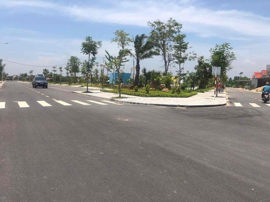 Bán đất nền đường 7m5 sạch đẹp trung tâm thị trấn La Hà, Quảng Ngãi !