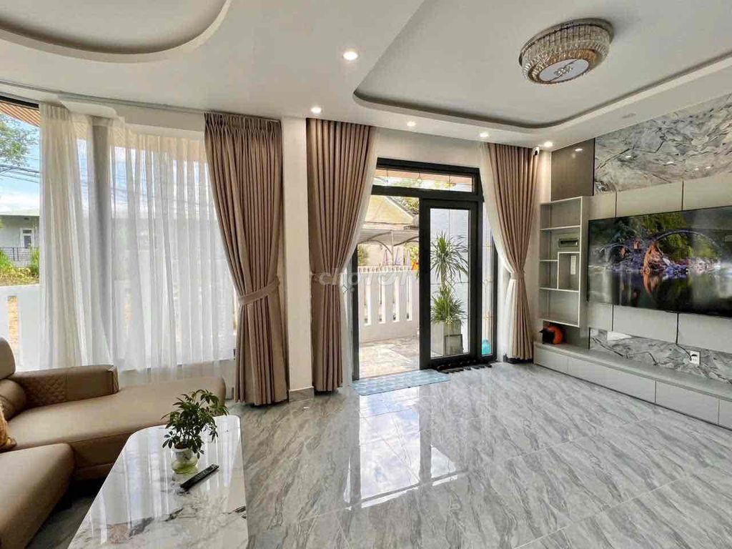 Nhà 2 Mặt Tiền Khu Đẹp Nhất Trung Tâm Đà Lạt - Bao Quanh Thông Xanh - Ảnh 4