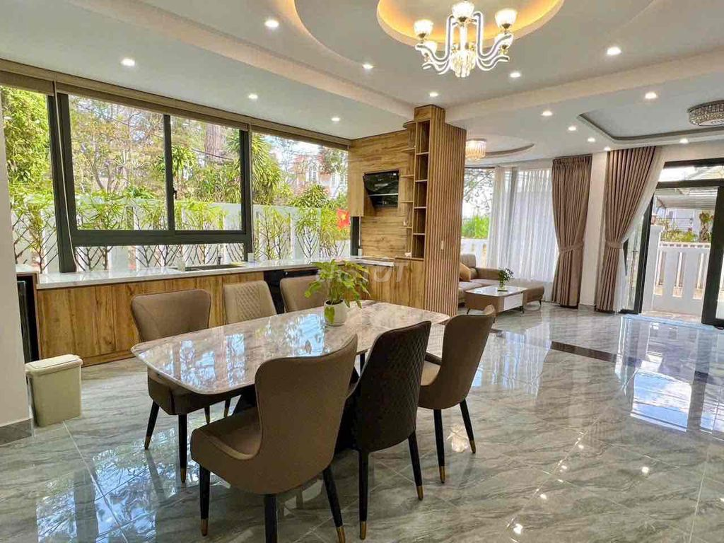 Nhà 2 Mặt Tiền Khu Đẹp Nhất Trung Tâm Đà Lạt - Bao Quanh Thông Xanh - Ảnh 5