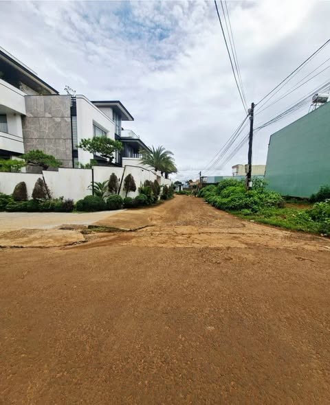 🍀🍀🍀Đất hẻm Đặng Trần Côn , Cách biệt thự Lê Hoàng 200m