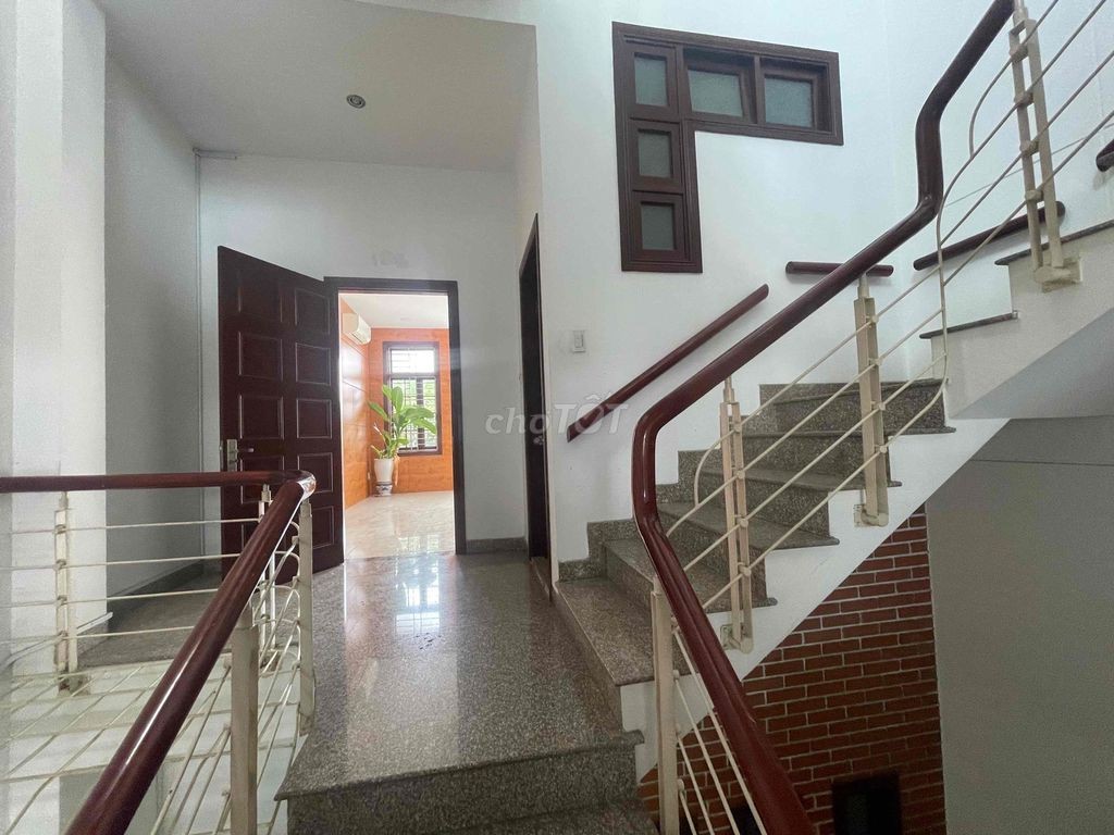 Nhà 4 tầng MT đường 15m TRỊNH ĐÌNH THẢO, 100m2 , 7 ph ngủ, kinh doanh