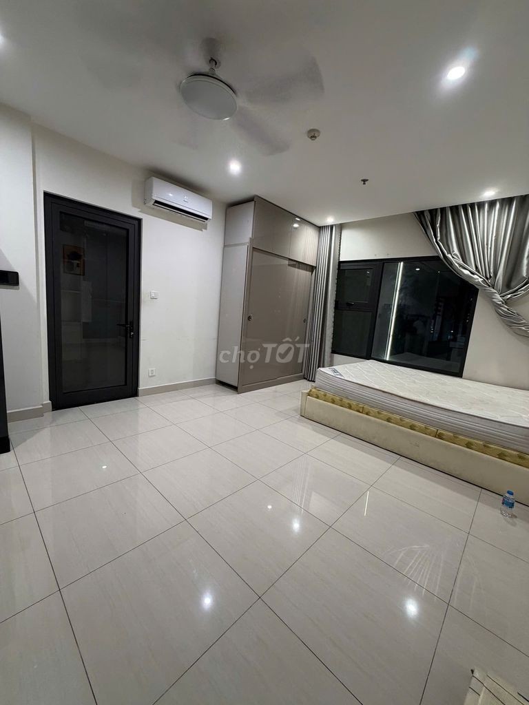 (S4 gần nhà xe) Studio 32m full đồ 6.2tr có bể bơi hướng mát tầngtrung
