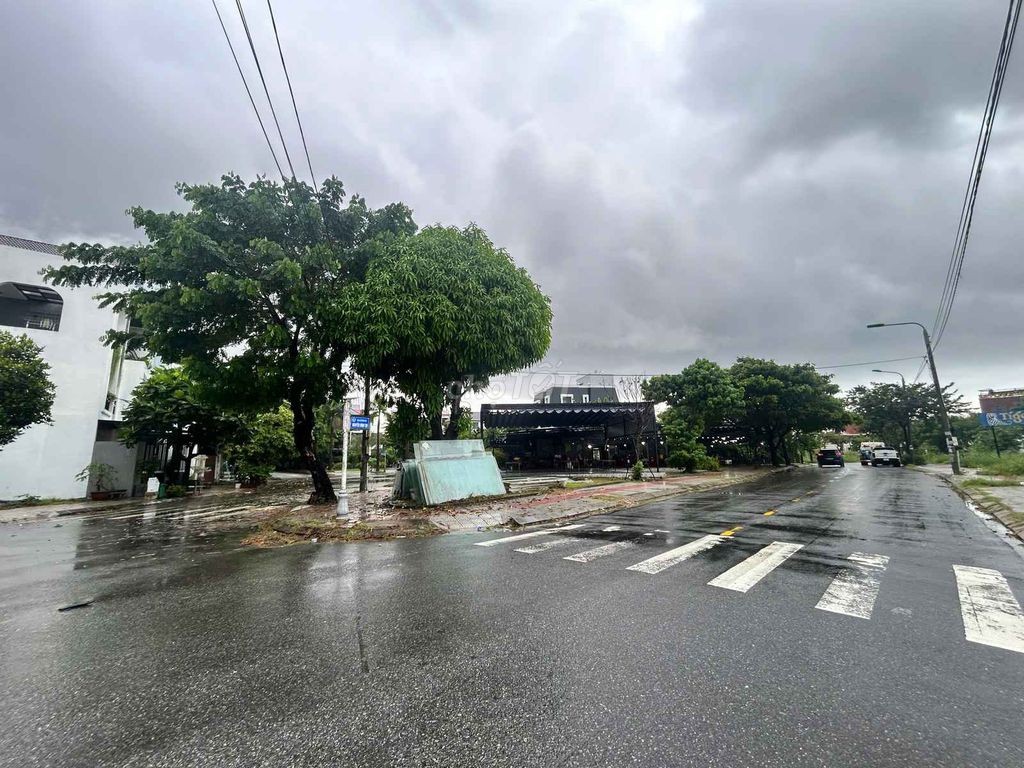 BÁN LÔ GÓC 2MT NGUYỄN ĐÌNH THI - VIEW SÔNG 416M2 GIÁ 2X TỶ