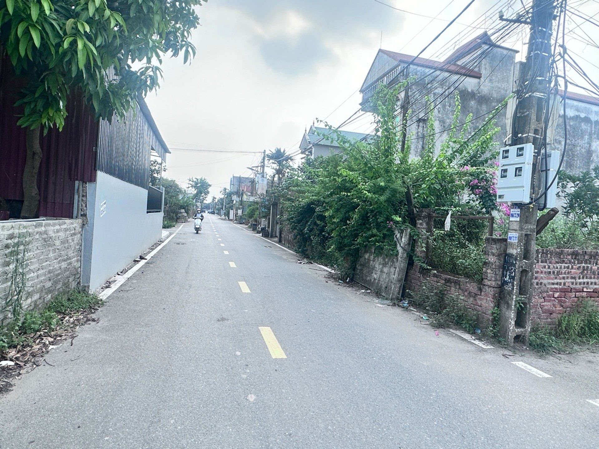 MẶT ĐƯỜNG TRỤC CHÍNH, VĂN GIANG, HÀNH XÓM PVF-BÁCH KHOA CỞ SỞ 2. CHỈ 60 TRIỆU/M. - Ảnh 2