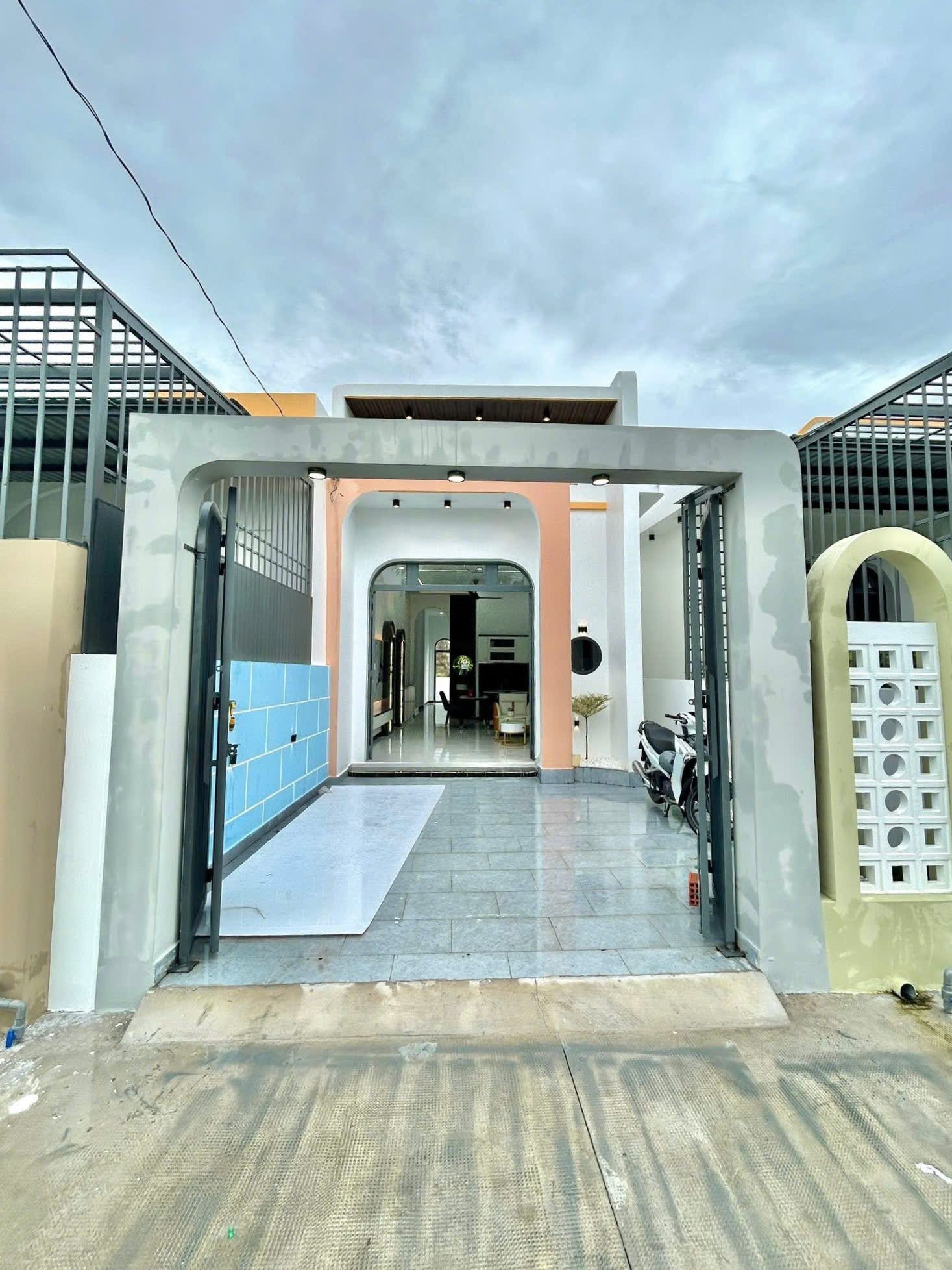 NHÀ CẤP 4 GIÁ TỐT CHO ANH CHỊ TÀI CHÍNH 200 TRIỆU NHẬN NHÀ Ở NGAY