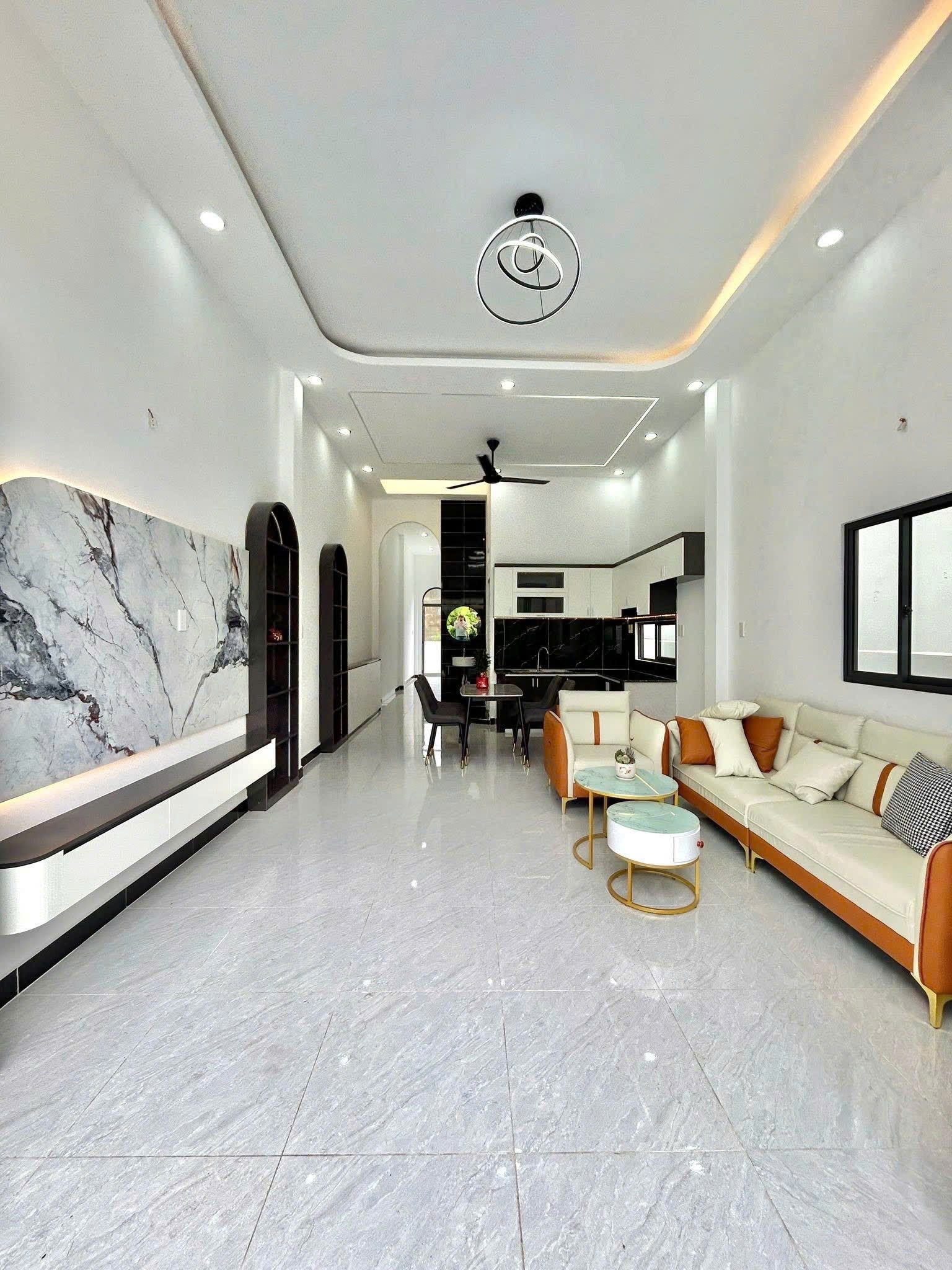 NHÀ CẤP 4 GIÁ TỐT CHO ANH CHỊ TÀI CHÍNH 200 TRIỆU NHẬN NHÀ Ở NGAY