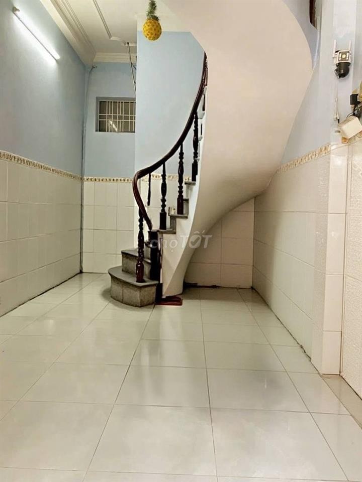 MẶT TIỀN PHẠM VĂN ĐỒNG, MẶT SAU HXT, DT 30M2 x 3 TẦNG BTCT VIP - Ảnh 1