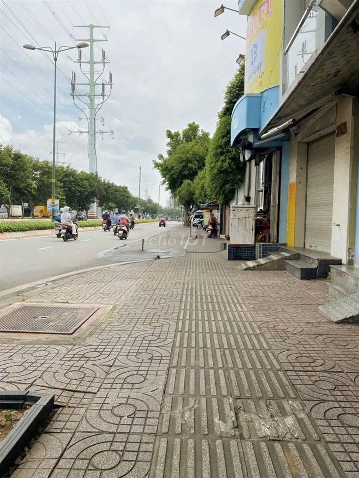 MẶT TIỀN PHẠM VĂN ĐỒNG, MẶT SAU HXT, DT 30M2 x 3 TẦNG BTCT VIP - Ảnh 2