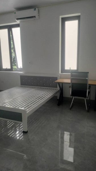 GĐ có phòng trọ cạnh Hoàng gia Plaza ace có nhu cầu lh dt 0979212119