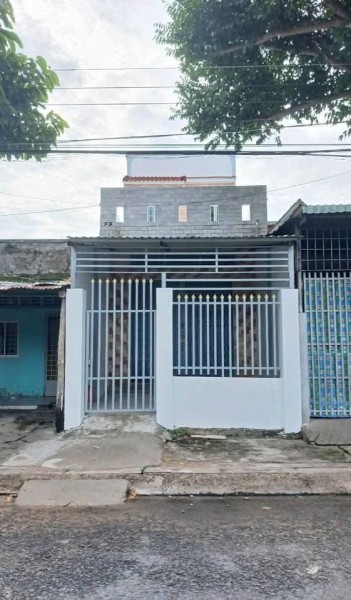 👉Giá 1ty480 👉 Sổ Hồng có sẳn. Công chứng trong ngày  __BÁN NHÀ 1 TRỆT, 1 LẦU TRỤC CHÍNH ĐƯỜNG HUỲNH VĂN ĐẠT. PHƯỜNG BÌNH MINH VLONG