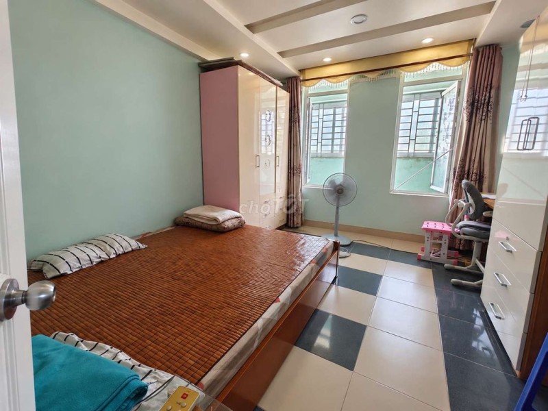 Gia đình cần chuyển nhượng nhà đang ở