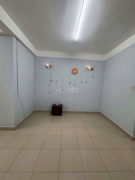 Giá siêu tốt chỉ 1 tỷ 650 chung cư 2PN Ngô Quyền sổ hồng riêng