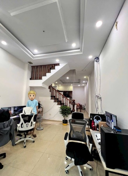🔥 HIẾM – TRƯỜNG THỌ, THỦ ĐỨC – HẺM XE TẢI – NHÀ 3 TẦNG – 57m² 💰 GIẢM CÒN: 7.2 TỶ