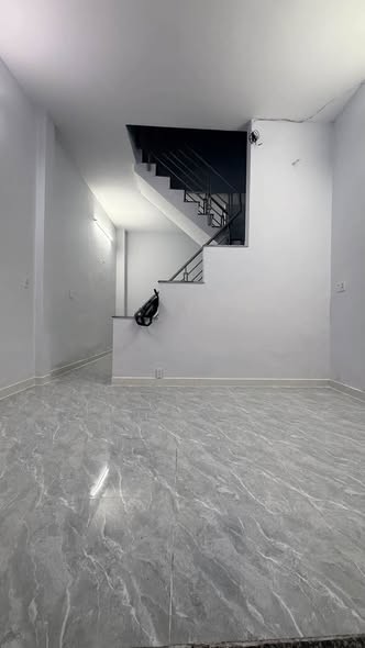 NGAY CHỢ LÊ VĂN QUỚI
