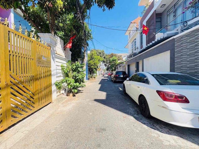 Nhà 4tầng Hẻm 7m Trung Tâm