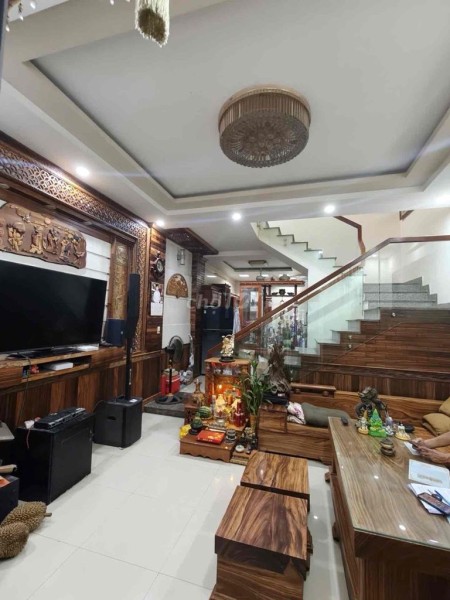 NHÀ ĐẸP 2 TẦNG CẨM LỆ _ GIÁ TỐT