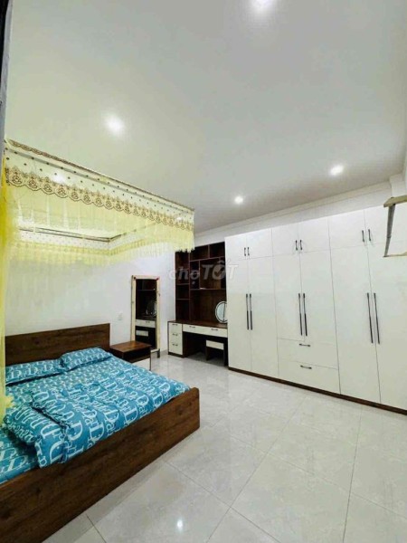 NHÀ FULL NỘI THẤT HẺM 66 Y WANG