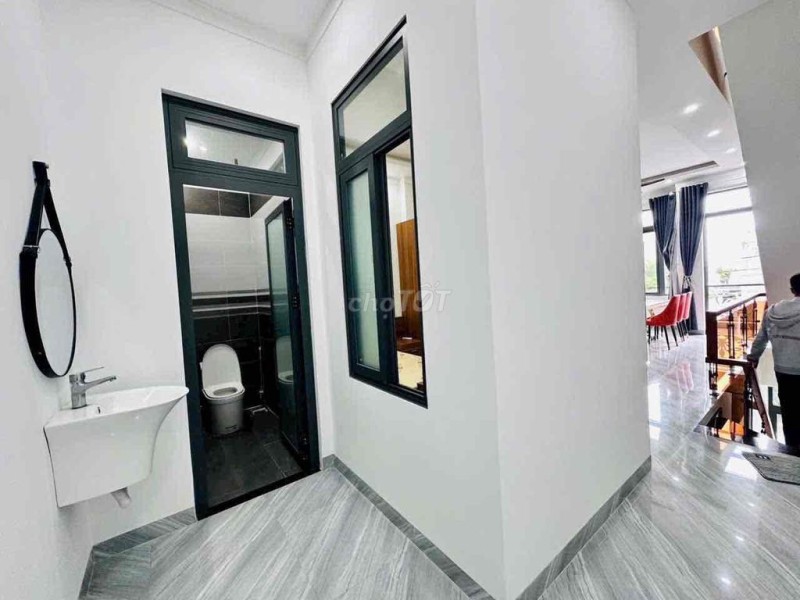 NHÀ GẦN TRƯỜNG HOÀNG VIỆT - HẺM 127 NGUYỄN HỮU THẤU
