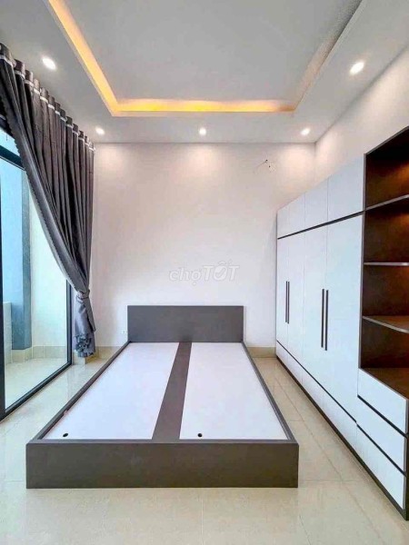 NHÀ LẦU CÓ SÂN ĐẬU Ô TÔ LIỀN KỀ KĐT ĐẠI NGÂN GẦN CHI CỤC THUẾ CẦN THƠ