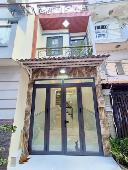 Nhà mới đẹp thiết kế hiện đại, vào Ở NGAY