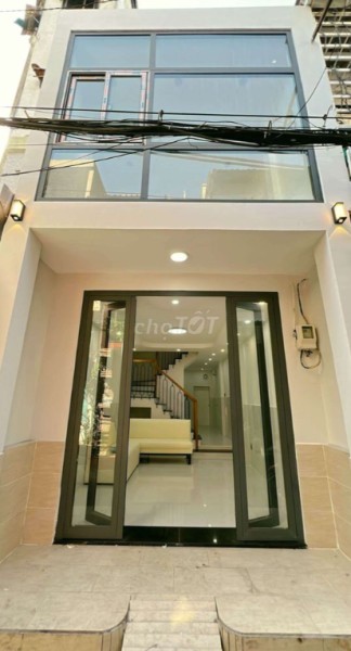 Nhà Mới Q1– Nguyễn Văn Cừ, 3 Tầng 3PN – 33m² – Chỉ 6.1 Tỷ – Vào Ở Ngay