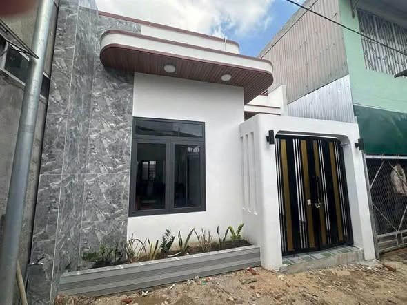 Nhà mới xây, hẻm Phan Đình Phùng, TP Quảng Ngãi