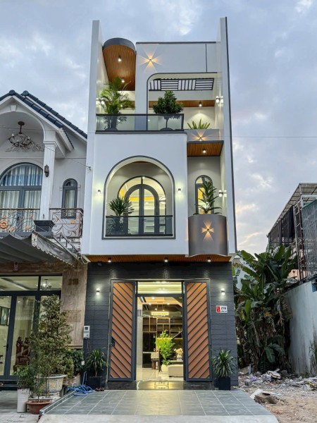 🏡 NHÀ PHỐ LUXURY – ĐƯỜNG D25 KDC HỒNG LOAN – GẦN TRẦN HOÀNG NA
