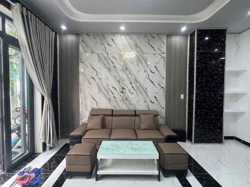 Nhà trệt lầu Full nội thất - Hẻm 67 Hùng Vương - Gần siêu thị Vincom
