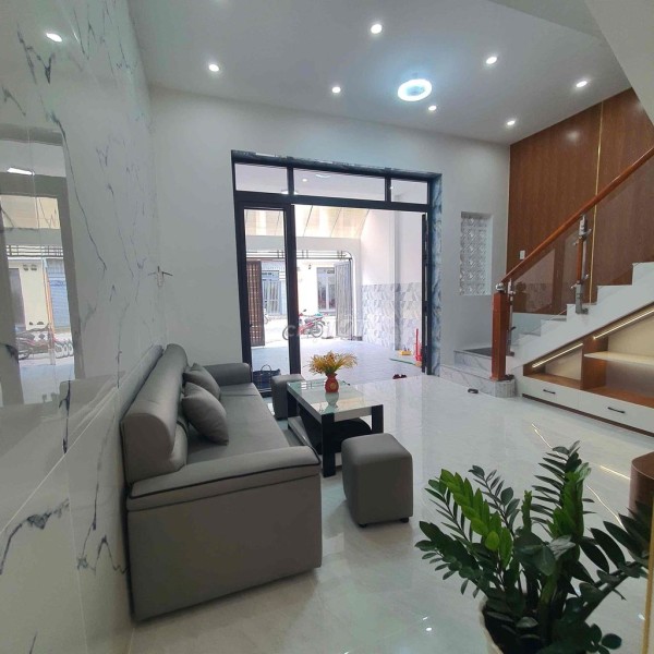 NHÀ TRỆT LẦU KHU DÂN CƯ PHƯỜNG 9