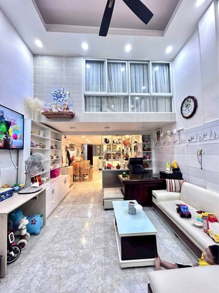 Phố Yết Kiêu 90m, ô tô đỗ cửa, đường thông các ngả