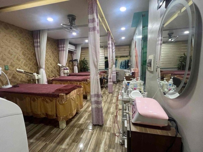 Phòng Spa 40m2 tầng 1 ngay Hùng Vương, An Duong 8 triệu /1 tháng