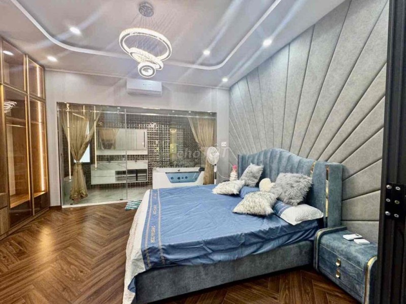 Siêu phẩm mới đẹp đường 7m5, gần cầu Hoà xuân,, có chưa ô thang máy