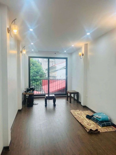 Tôi bán nhà phố Cát Linh Hào Nam 3 bước ra phố, trước nhà SH quay đầu